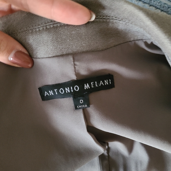 Antonio Melanie Suit: I accept most offers - Picture 9 of 11